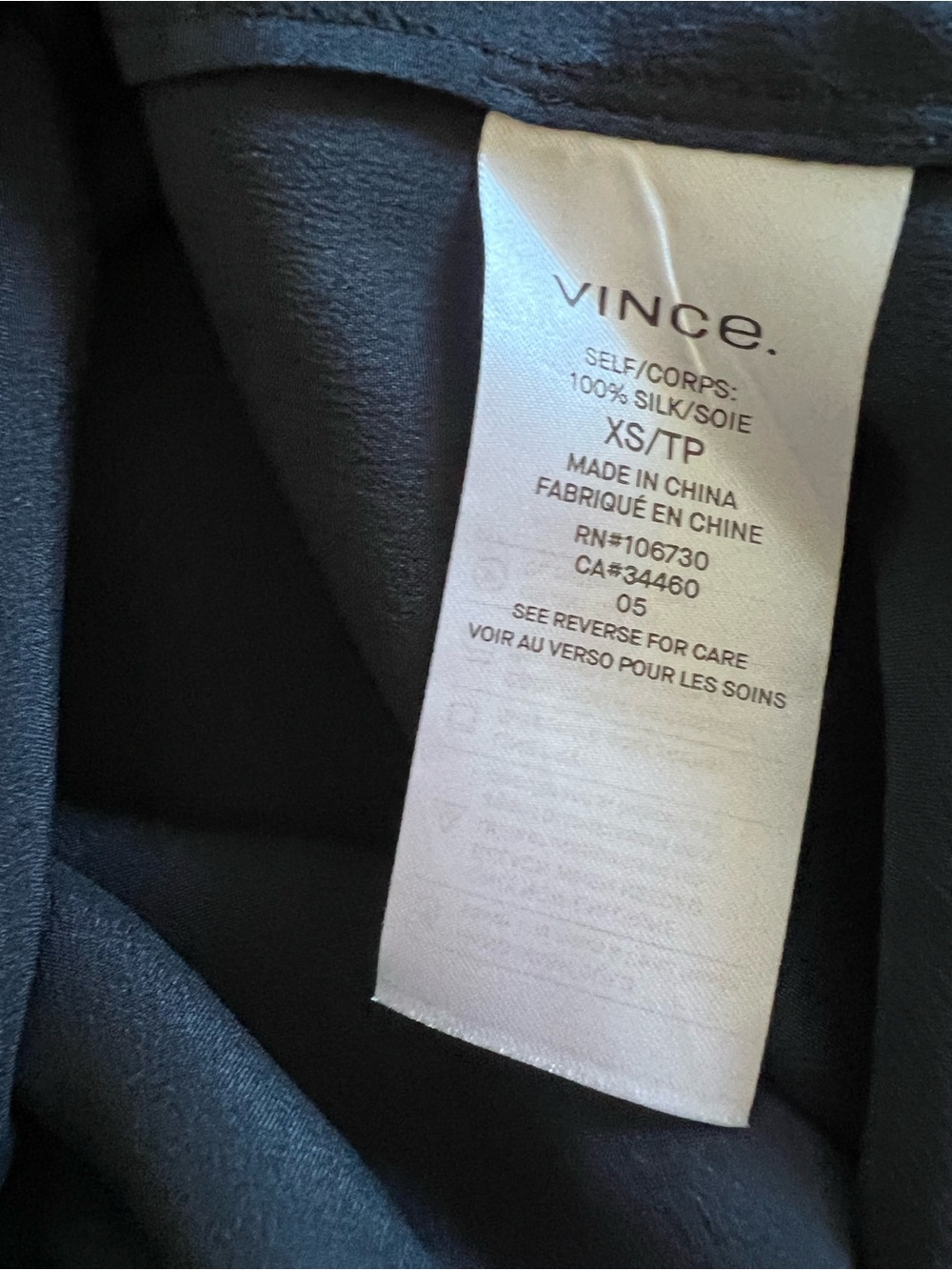 NEW! Vince Short Sleeve Pocket Silk Shirt Top with Split-Neck. - Picture 8 of 9
